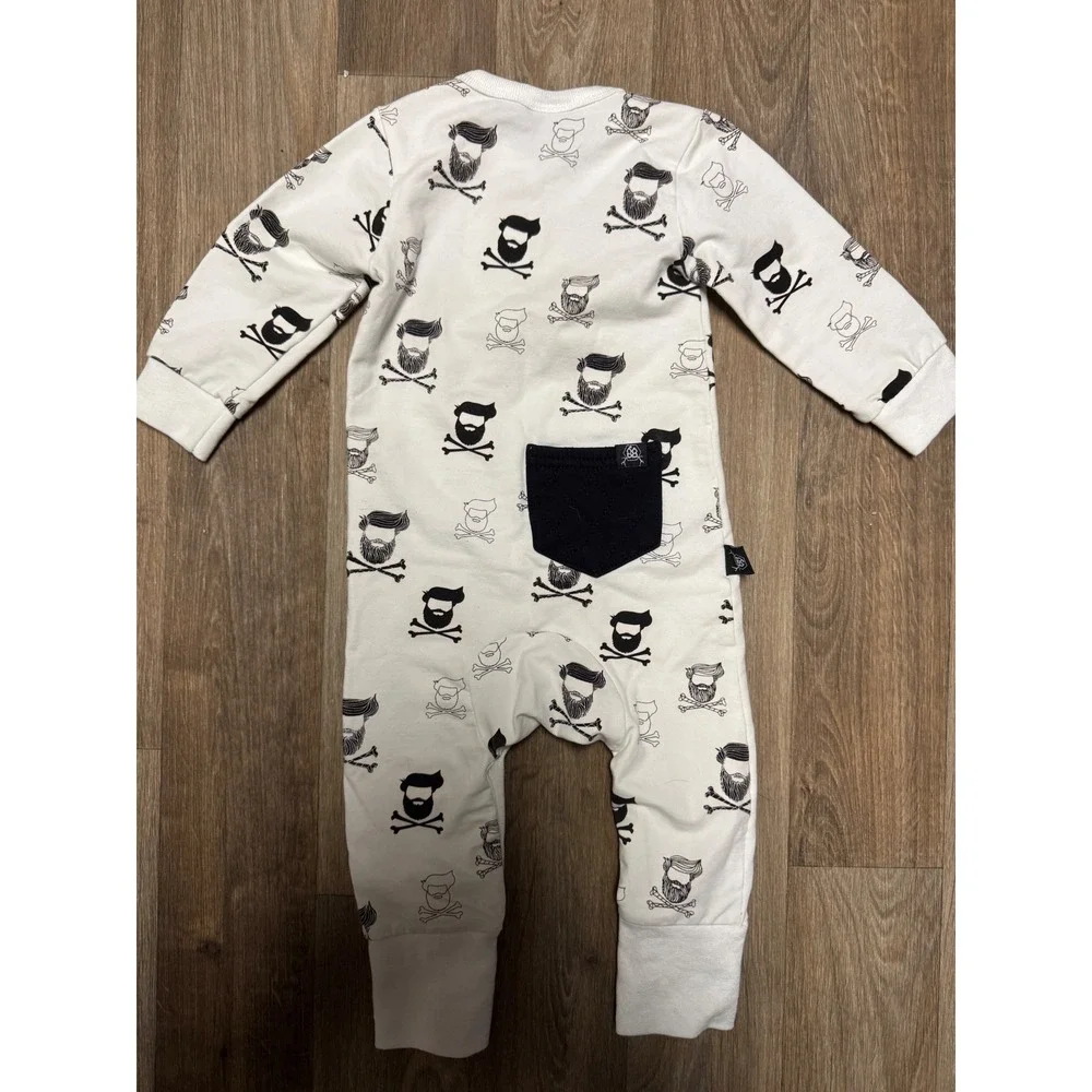 Oovy Baby Boys Bearded Skull Crossbones Romper White Black 6-12 Months Pocket